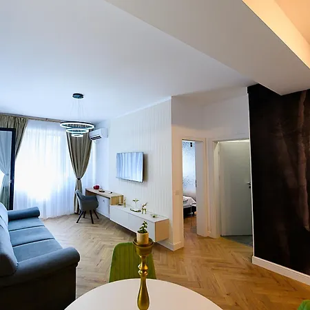 Appartement & Garden Madonna - Petunilor