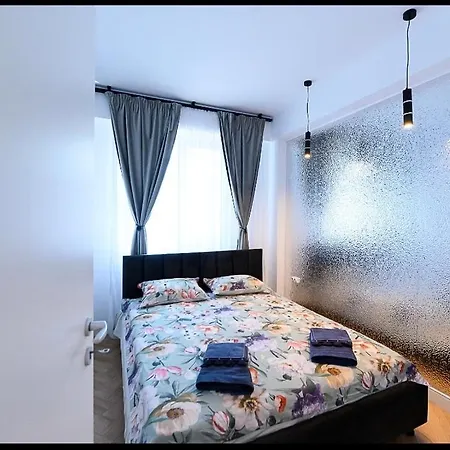 Madonna - Petunilor דירה קריובה