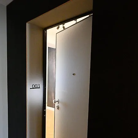 Madonna - Petunilor דירה