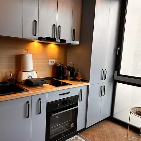 & Garden Madonna - Petunilor Apartman