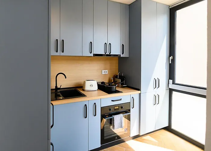 & Garden Madonna - Petunilor Craiova