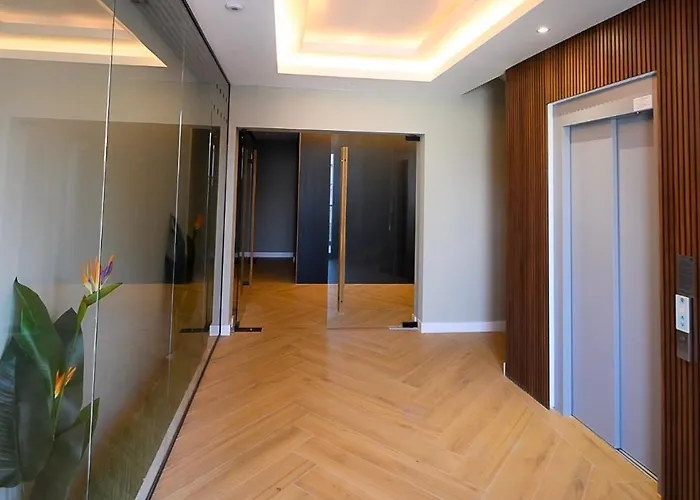 & Garden Madonna - Petunilor Apartament Craiova