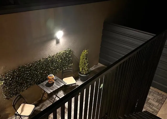 & Garden Madonna - Petunilor Apartman *